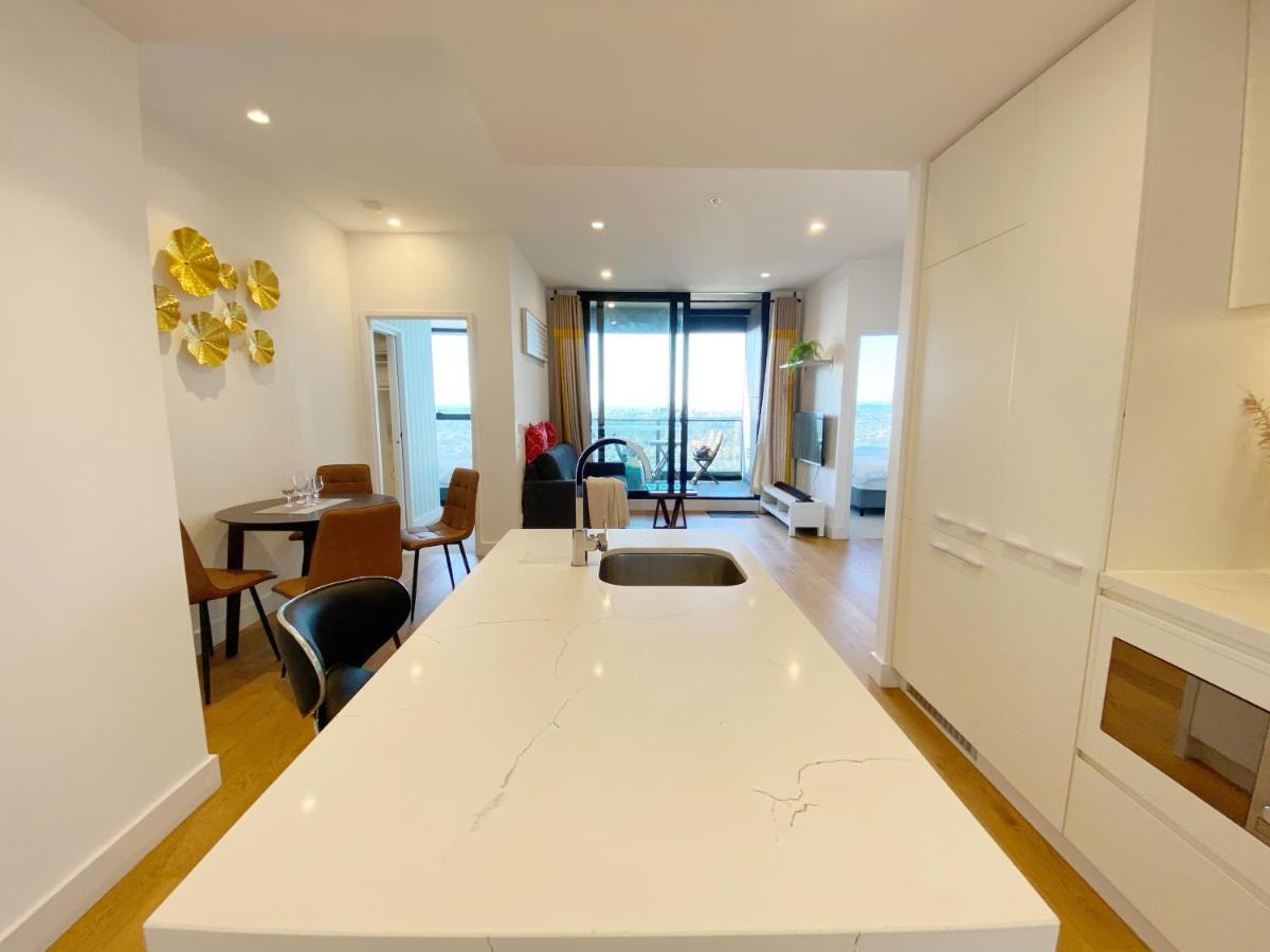 Cozy 2B2B Apartment With Free Parking & Penthouse Pool ボックスヒル エクステリア 写真